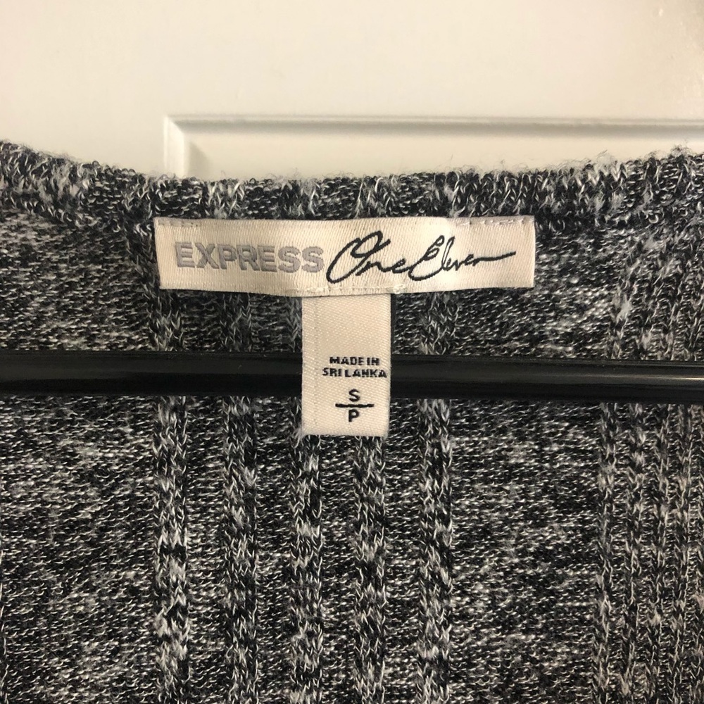 Express top - Picture 2 of 3
